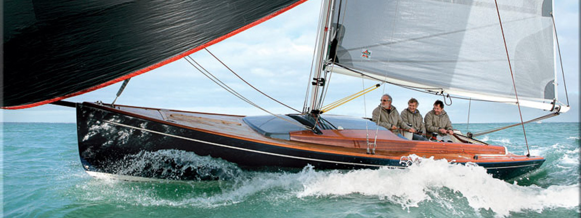 Spirit of Tradition Tofinou 8 under 30ft racing at Cowes Classics Regatta